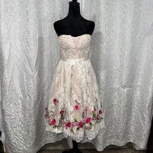white and nude lace floral strapless knee length formal size 2 style 01862 dress